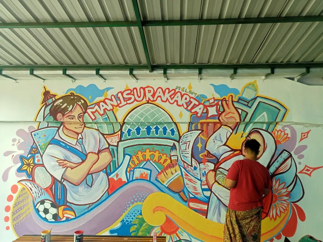 Alumni Menuju ITB, Adnan Persembahkan Mural Untuk MAN 1 Surakarta Sebelum Mengawali Perjalanan Kuliah