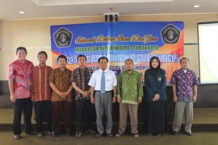 OUTING CLASS MAPK Solo : Menambah Wawasan, Merajut Jaringan, Mempersiapkan Masa Depan